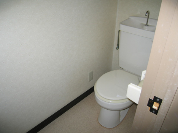 フラワーハイツ　Ｃ号室　トイレ