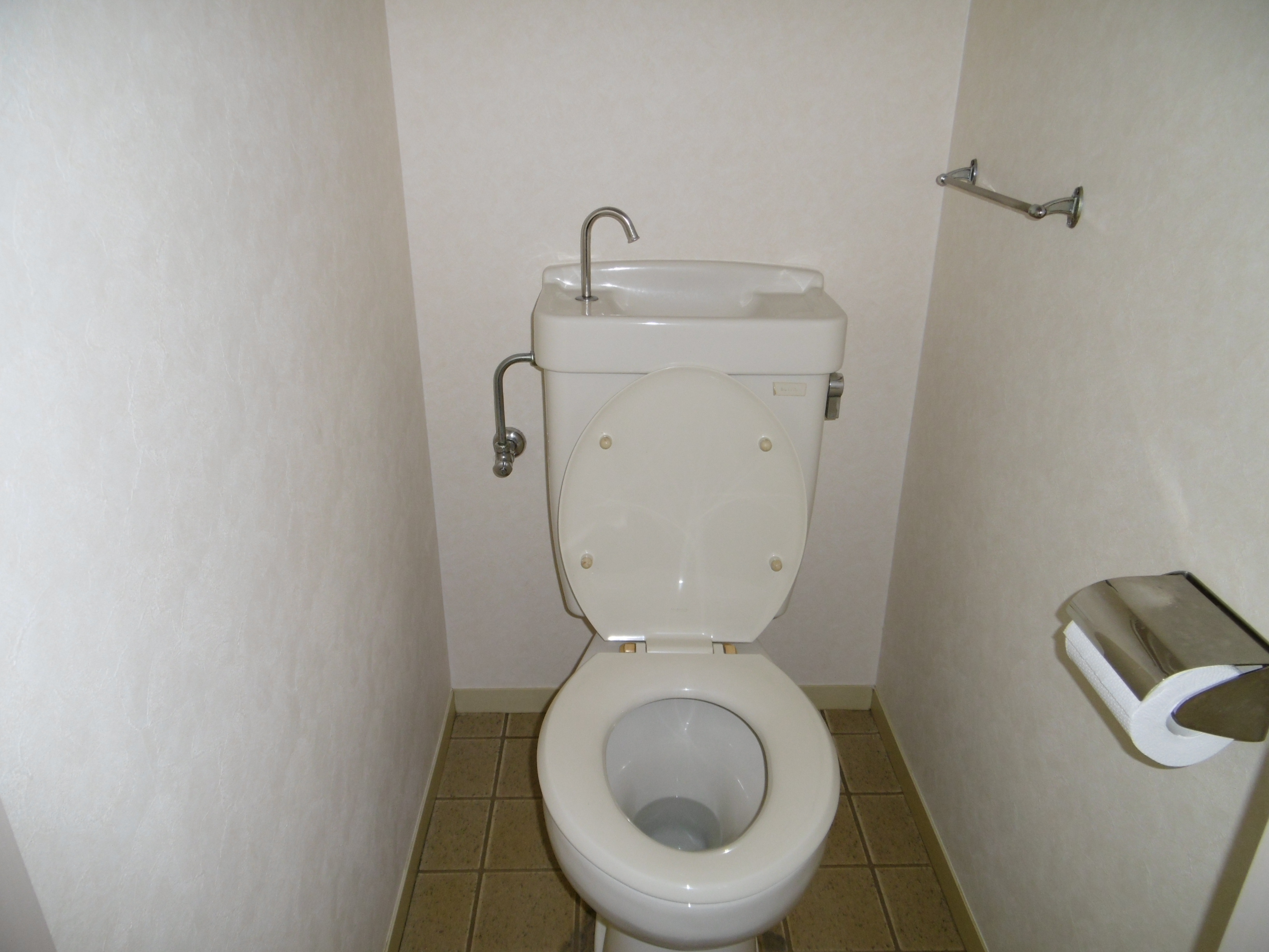 ビューラ北Ｆ　105　トイレ